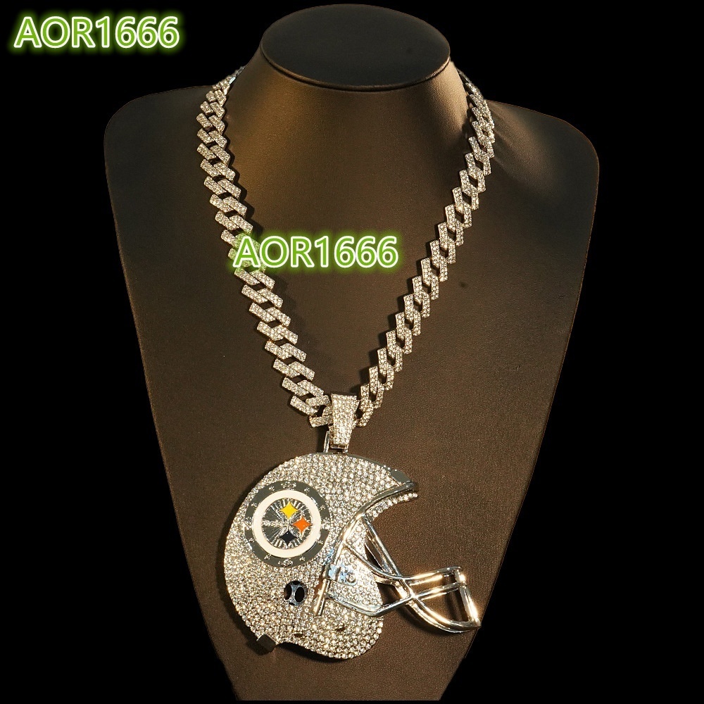 Mens Stylish Exaggerated Large Pendant Necklace Hot Selling Olive Ball Helmet Alloy Dominant Cuban Chain