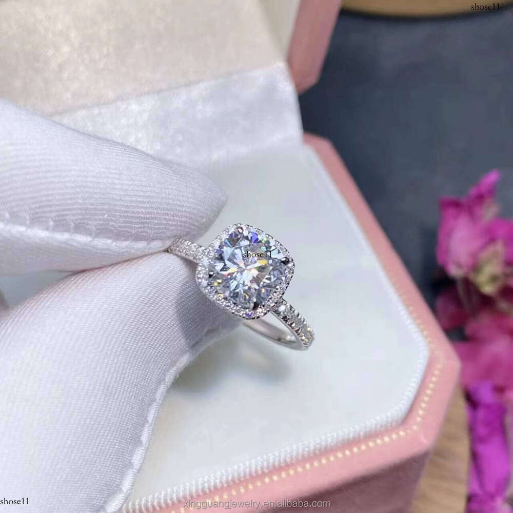 XG Women Dia 7mm 2CT Cushion Cut Fine Jewelry Real Sier Plated Gold VVS Moissanite Ring
