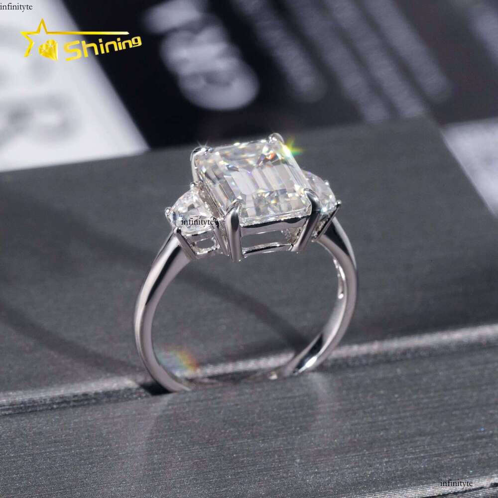 Luxurious Rectangular Cut Sterling Silver 2.5ct VVS Moissanite Engagement Wedding Ring