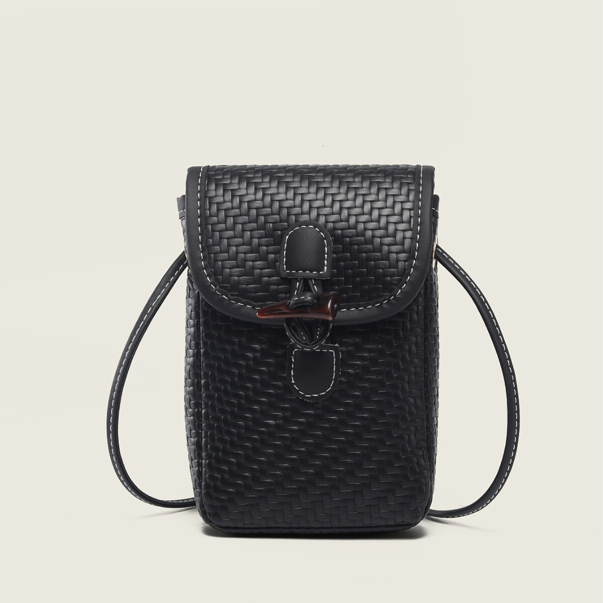 2025 New Korean Style Simple Lightweight Women's Crossbody Fresh Single Shoulder Bag with Horn Buckle ddmymoon