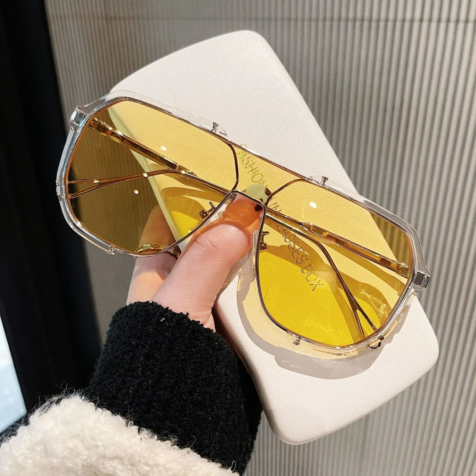 Oversized Sunglasse Unique One Piece Fashion Sunglasses For Men UV400 Punk Glasses Trending Female Eyewear UV400 250805