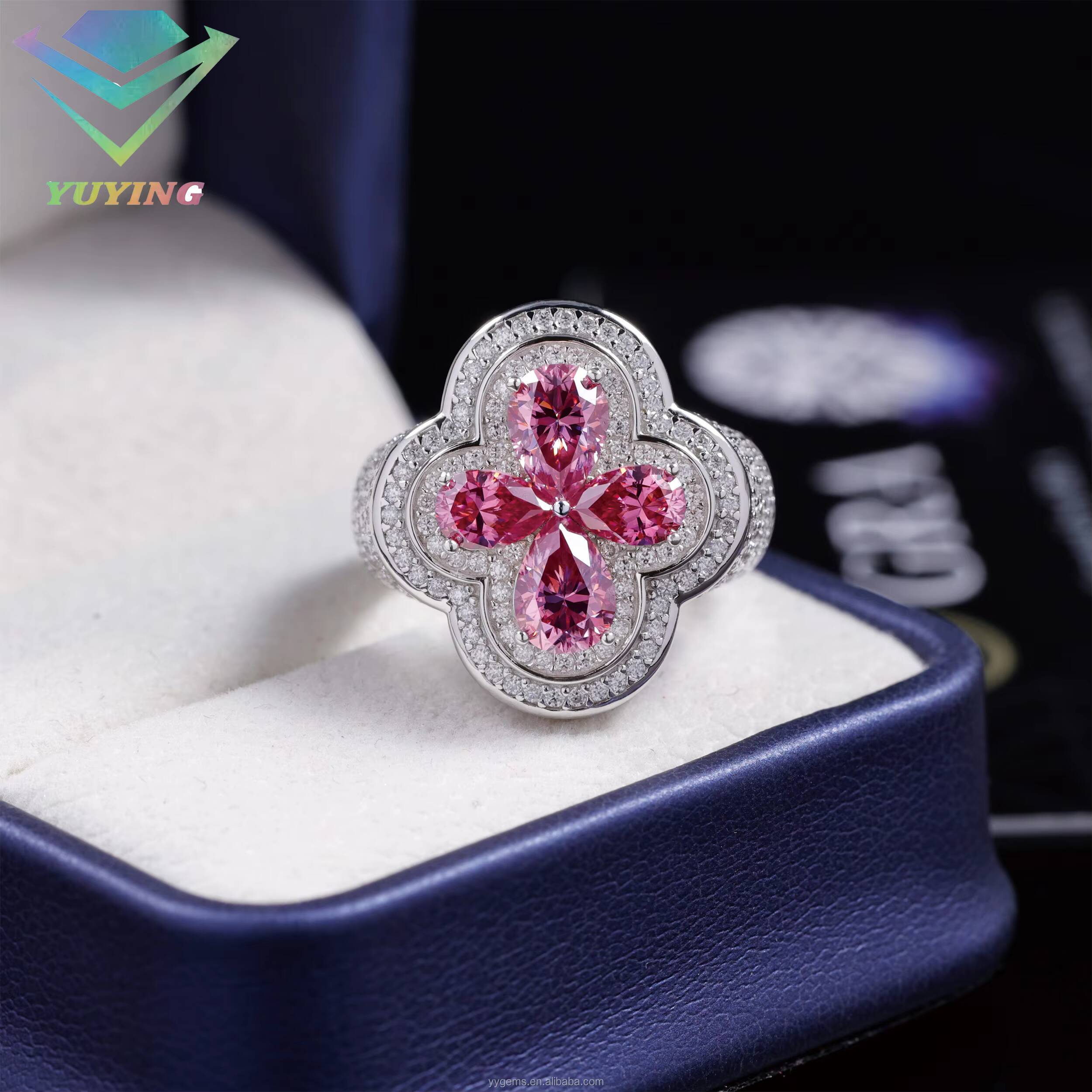 Yy Hot Sale 925 Sterling Silver Gift VVS Moissanite Diamond Ring Hip Hop Style CZ Iced Out Moissanite Clover Ring