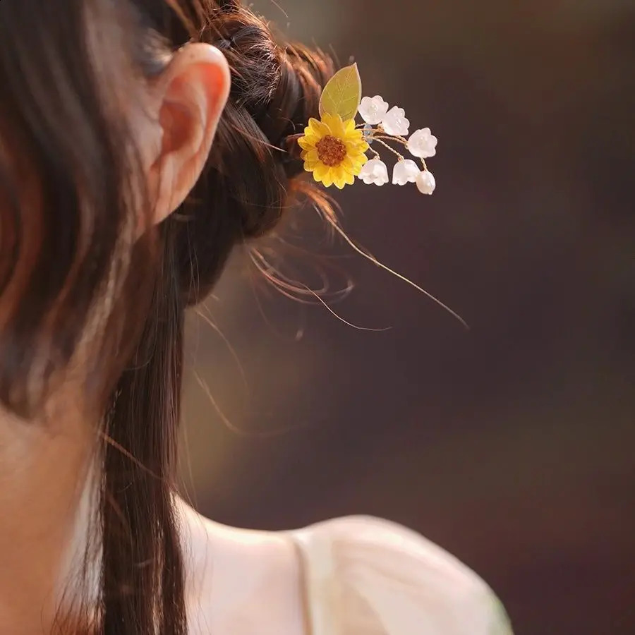 Sunflower Bamboo Hair Stick Elegant Traditional Chinese Ornament Hairstyle Accessory Cultural Cheongsam Functional Hairpin Gift 250807