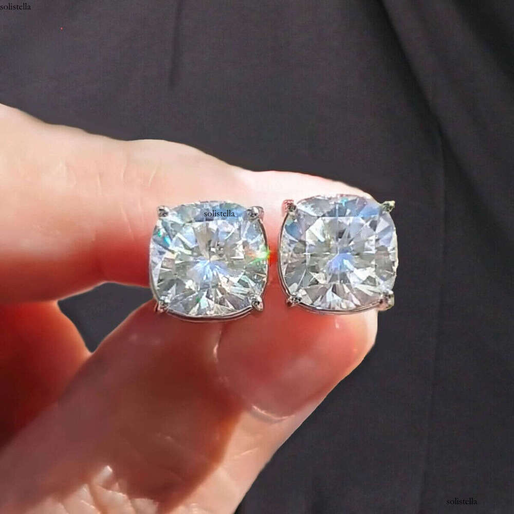 Hip Hop Stud Sterling Sier Claw Setting Screw Back Moissanite Earrings