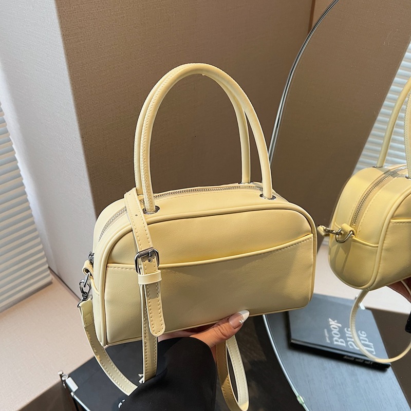 European And American Retro Boston Handbag For Women 2025 New High-end Simple Shoulder Designer Bag Crossbody Bag Elegant Trendy Luxury Bag Commuter B