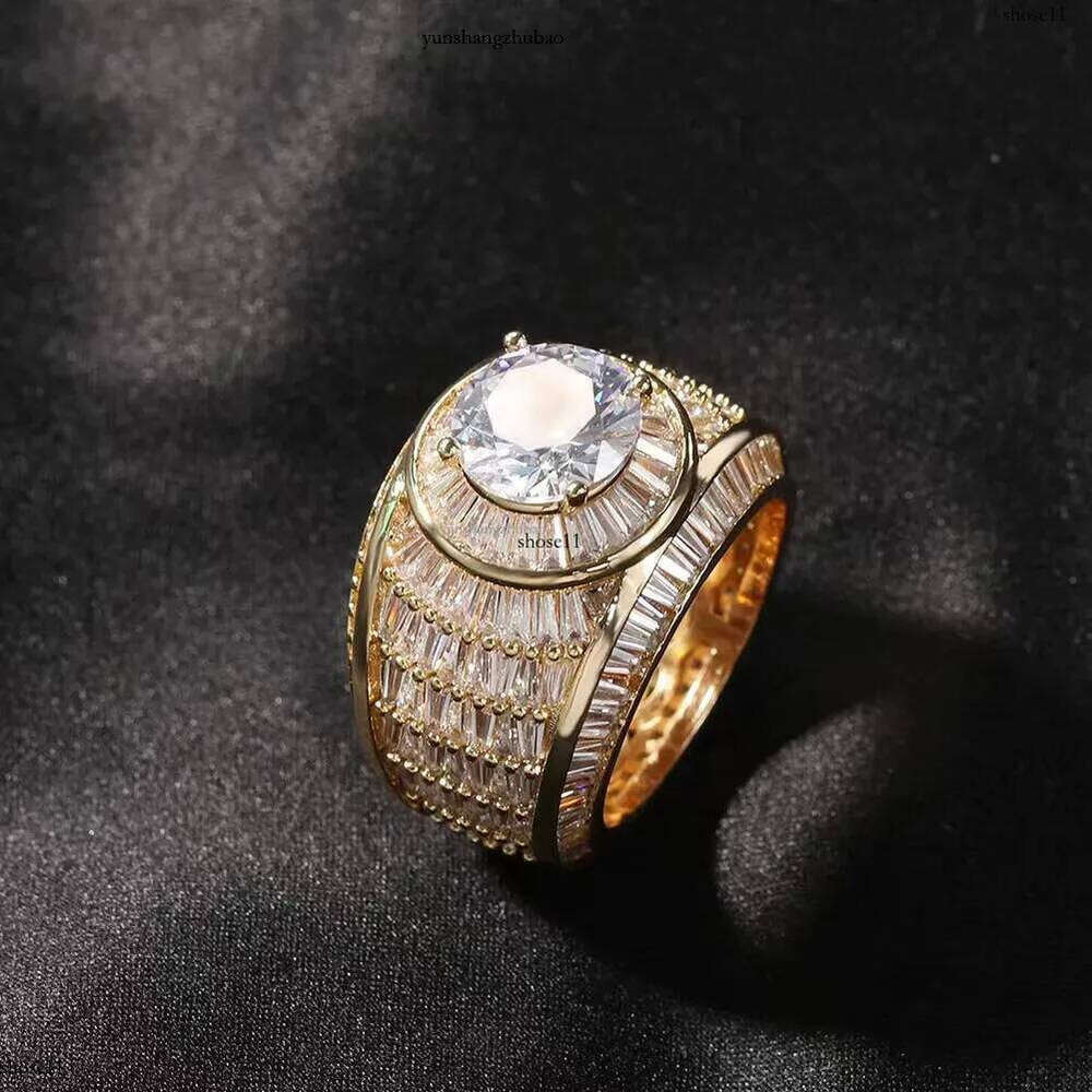 Custom 10k Solid Invisible Setting Mens Hip Hop Iced Out d Color Emerald Baguette Cut Vvs Moissanite Ring for Men