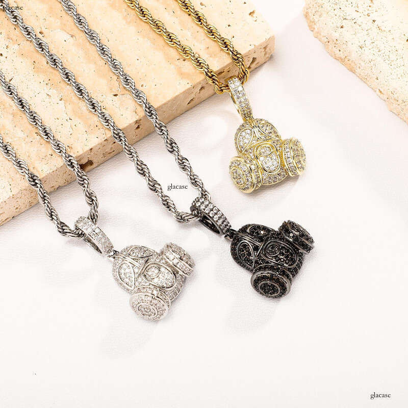 Gas Mask Full Moissanite chain Pendant Necklace Jewelry Niche Hip-Hop Street Sweatshirt Chain Unisex Fashion Accessories