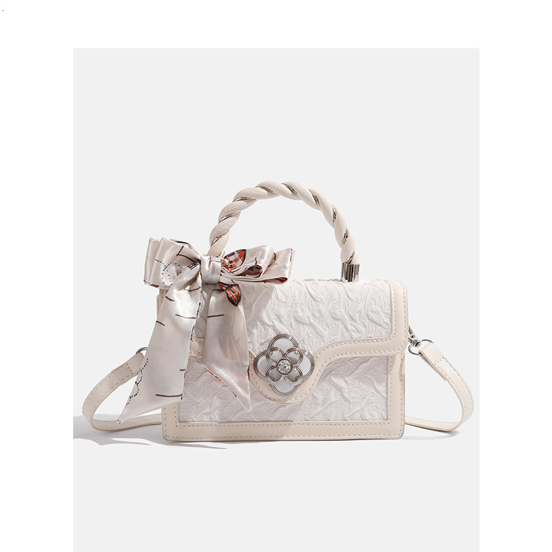 2025 New Small Square Niche Design High-end Bowknot Crossbody Bag ddmymoon
