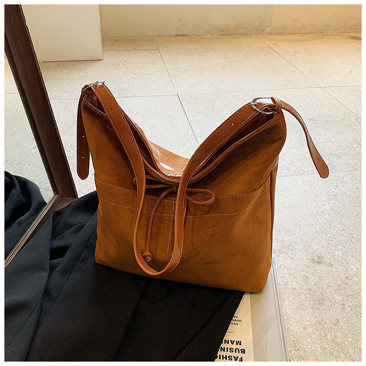 Designer Bag New Women's High-end Luxury Bag Matte Fashion Versatile Retro Underarm Bag Tote Bag