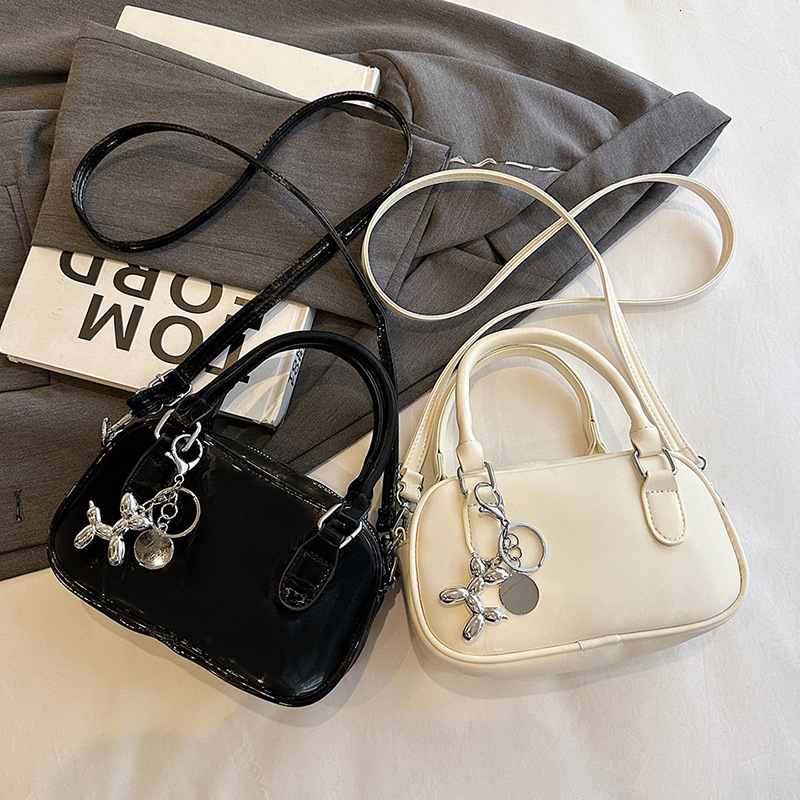 High-quality Vintage Luxury Bag Handbag Pillow Bag Fashion Trend Single Shoulder Crossbody Designer Bag Bag Niche Simple Versatile Commuter Bag
