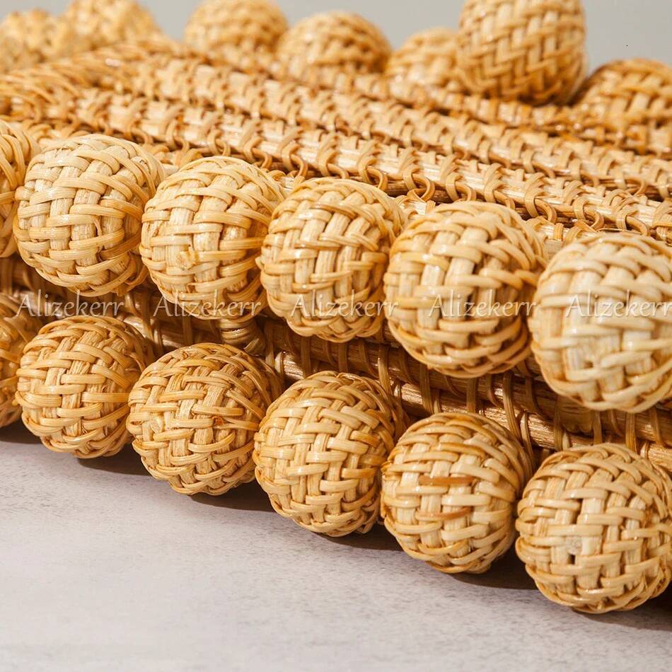 Alizekerr Beaded Hollow Out Wicker Bags Women Summer Designer Hand Woven Square Beach Straw Handbags Bohemian Holiday