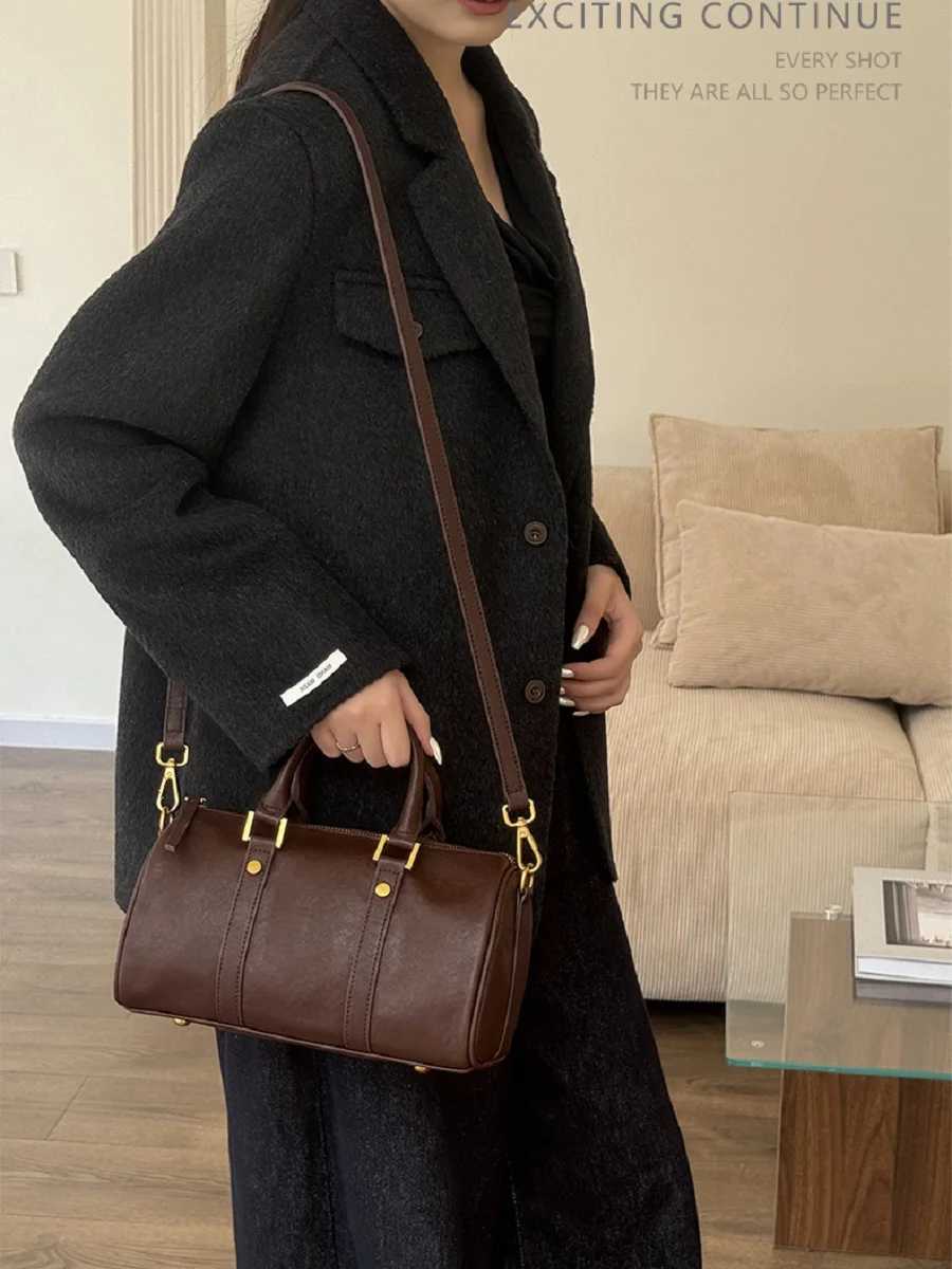 100% Genuine Leather Vintage Women Handbag Shoulder Bag Luxury Cowhide Boston Bag Ladies Commuting Crossbody Bag For Shopping Z250809