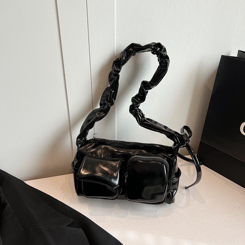 Hot-selling Korean Niche Ins Casual Versatile College Designer Bag Student Tote Bag For Women Large Capacity Luxury Bag Pleated Multi-pocket Crossbody