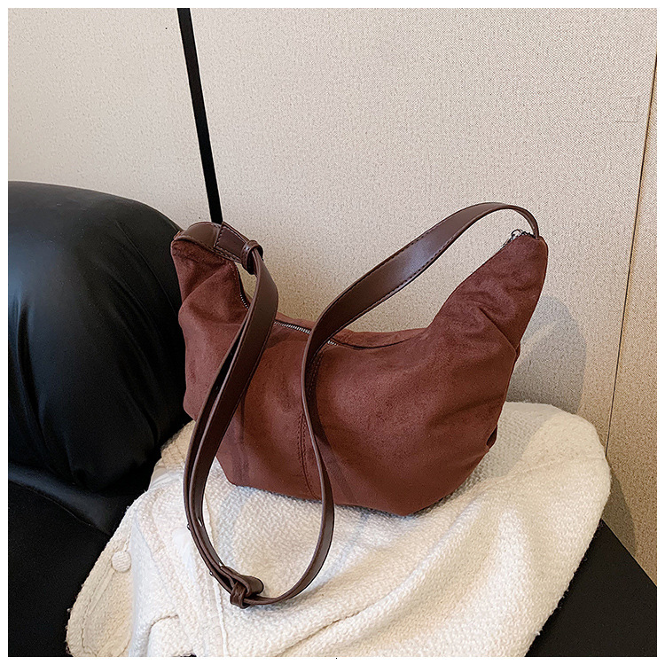 Autumn Winter Vintage Plush Single Shoulder Bag For Women Matte Luxury Bag Underarm Dumpling Designer Bag Bag High-end Suede Large Capacity Pleated Cr