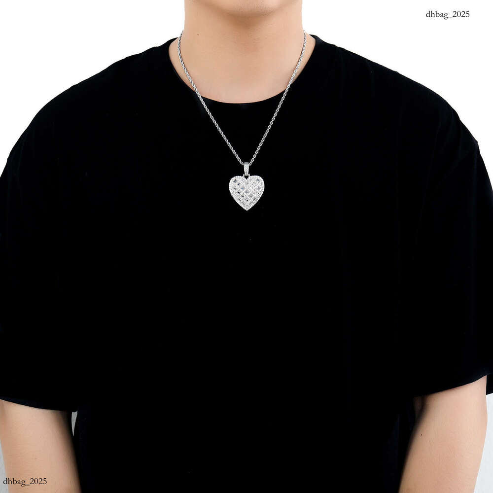 New T Square Moissanite chain Heart Personality Unisex Cool Niche Heart-shaped Hip-hop Pendant
