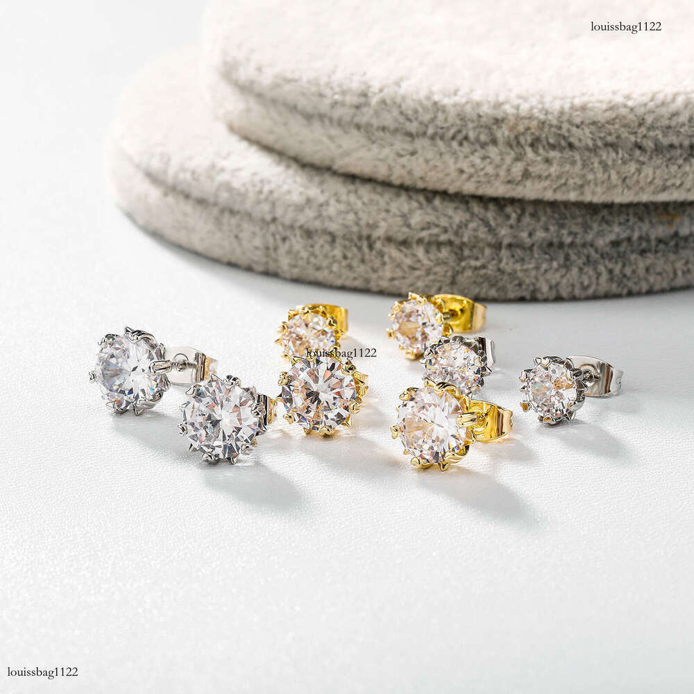 Elegant Light Small Suower Dia Radiant Zircon Heart-shaped Sier Needle Stud Simple Earrings for Women
