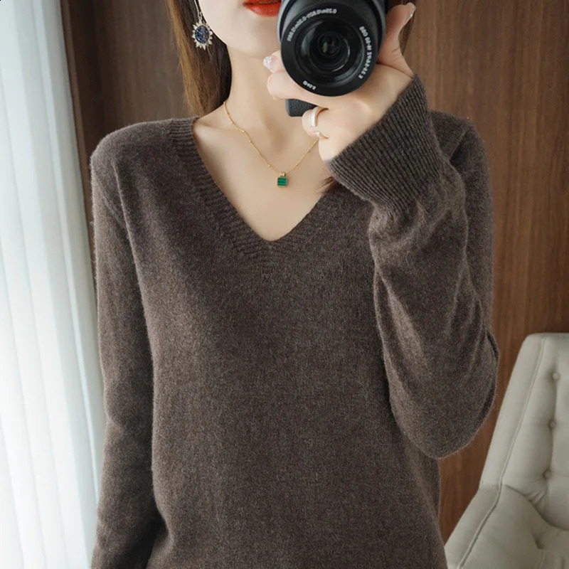 Cashmere Womens V-neck Pullover Lace Neck Hollow Out n Casual Knitted Long Sleeve Womens Sweater Autumn And Winter 250806