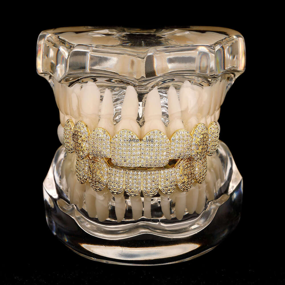 Hot Selling 8 Micro Paved Gold Teeth Full Zircon Cool Braces Rap Accessories Hip Hop Men Personality