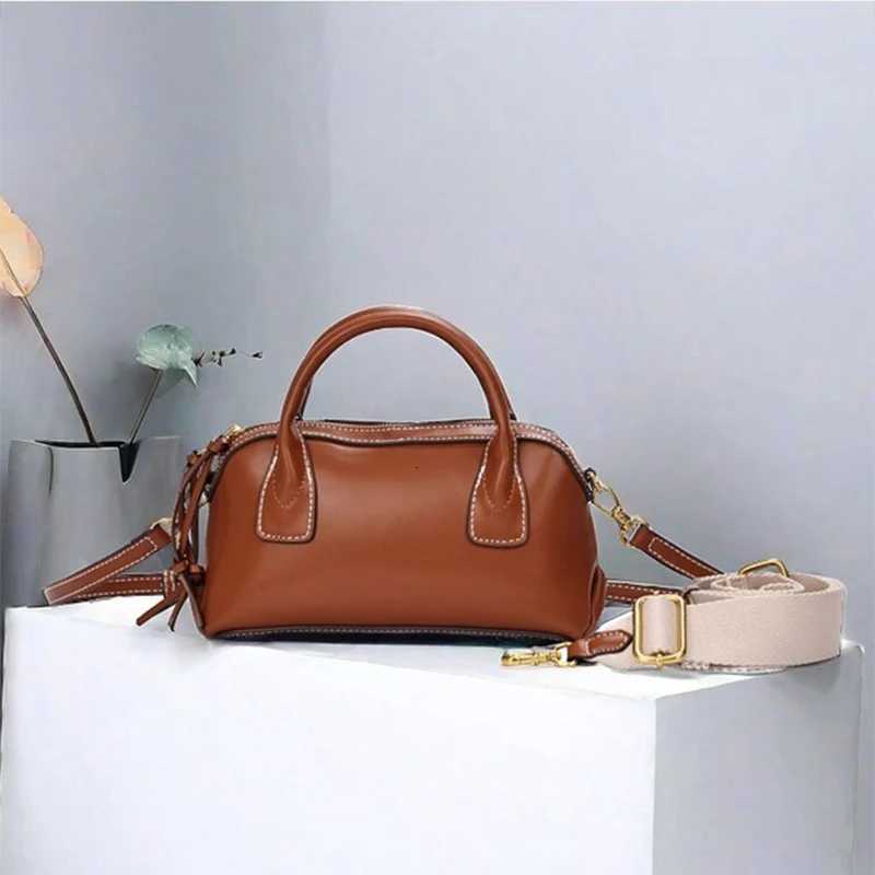 Brand Wide Shoulder Strap Design Handbag Fashion Luxury Mini Purse High-end Leather Niche Bowling Boston Shoulder Crossbody Bag Z250809