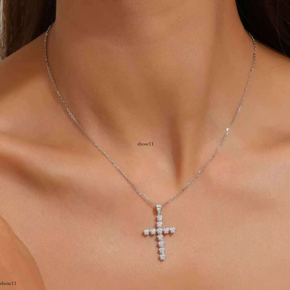 S Sier Starry Sky round Cross Pendant Moissanite Inlaid Womens Wholesale Necklace