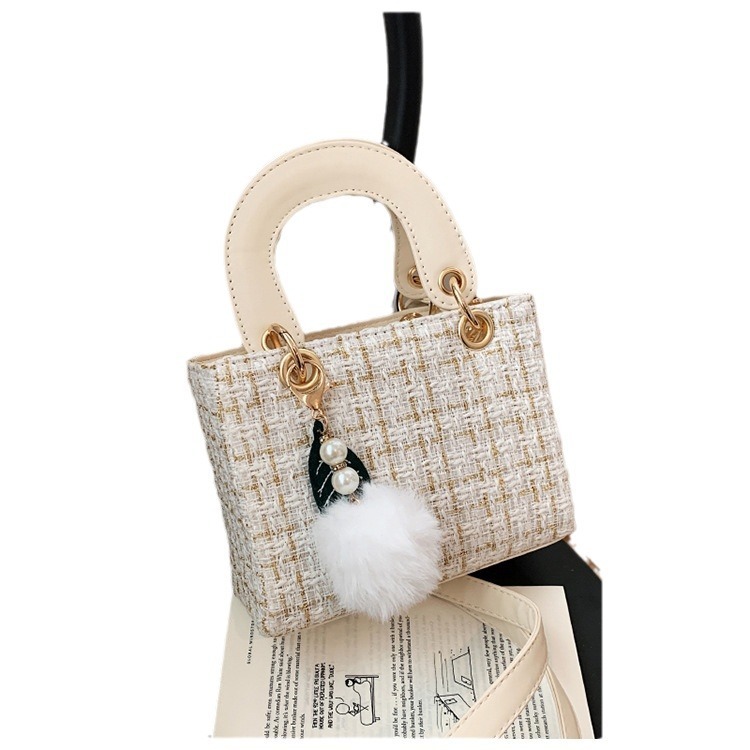 Niche Design New Fashion Versatile Crossbody High-Quality Texture Sweet Cool Handbag ddmymoon