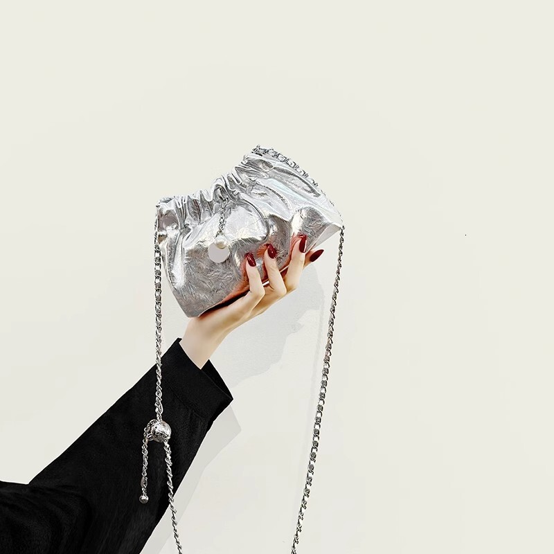 Free Shipping Designer Bag Niche Design Bag Luxury Bag For Women 2025 New Fashion High-end Chain Shoulder Crossbody Bag Wrinkled Cloud Bag