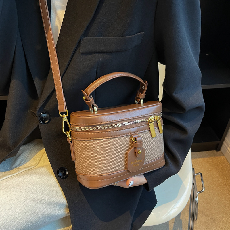 2025 New High-end Niche Design Box Luxury Bag Bag Handbag Trendy Single Shoulder Crossbody Bucket Bag Designer Bag Women's Bag