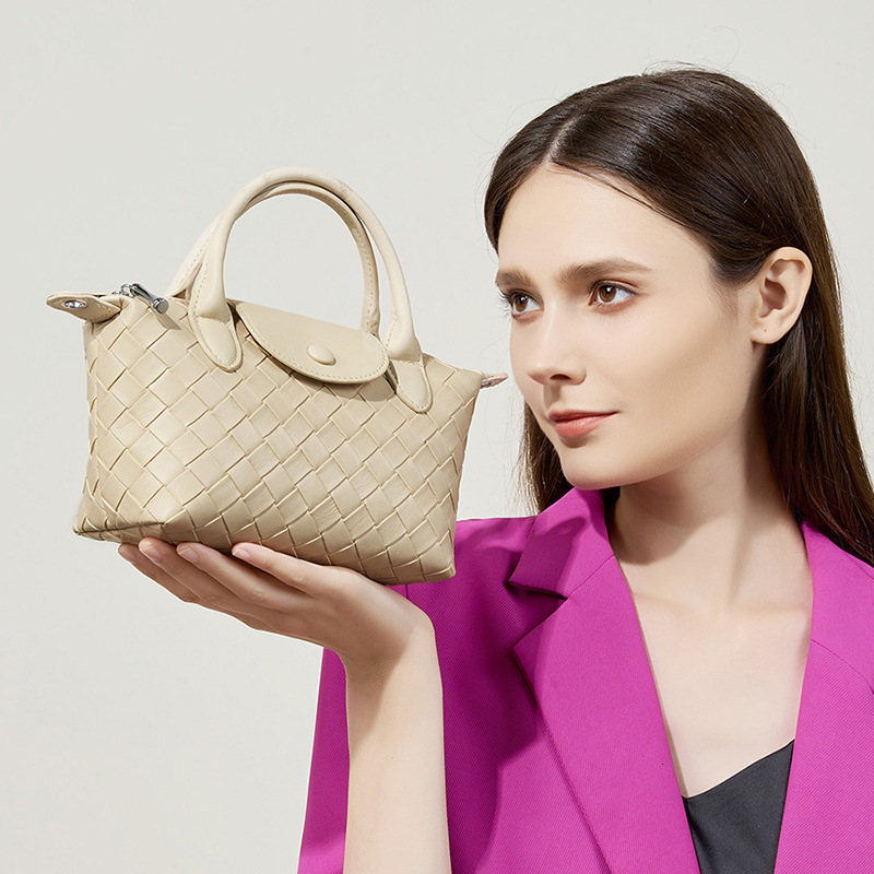 Niche Design Genuine Leather Small Trendy New Cowhide Woven Women's Dumpling Phone Handheld Crossbody Bag