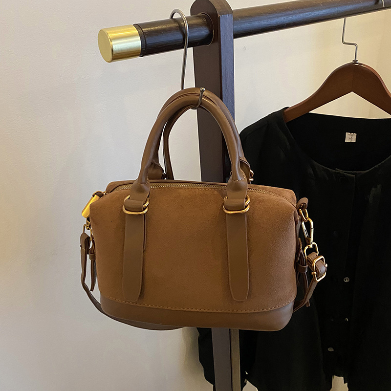 Vintage Suede Handbag For Women Winter New Cross-border Luxury Designer Bag Bag Bowling Bag Simple Shoulder Crossbody Pillow Bag