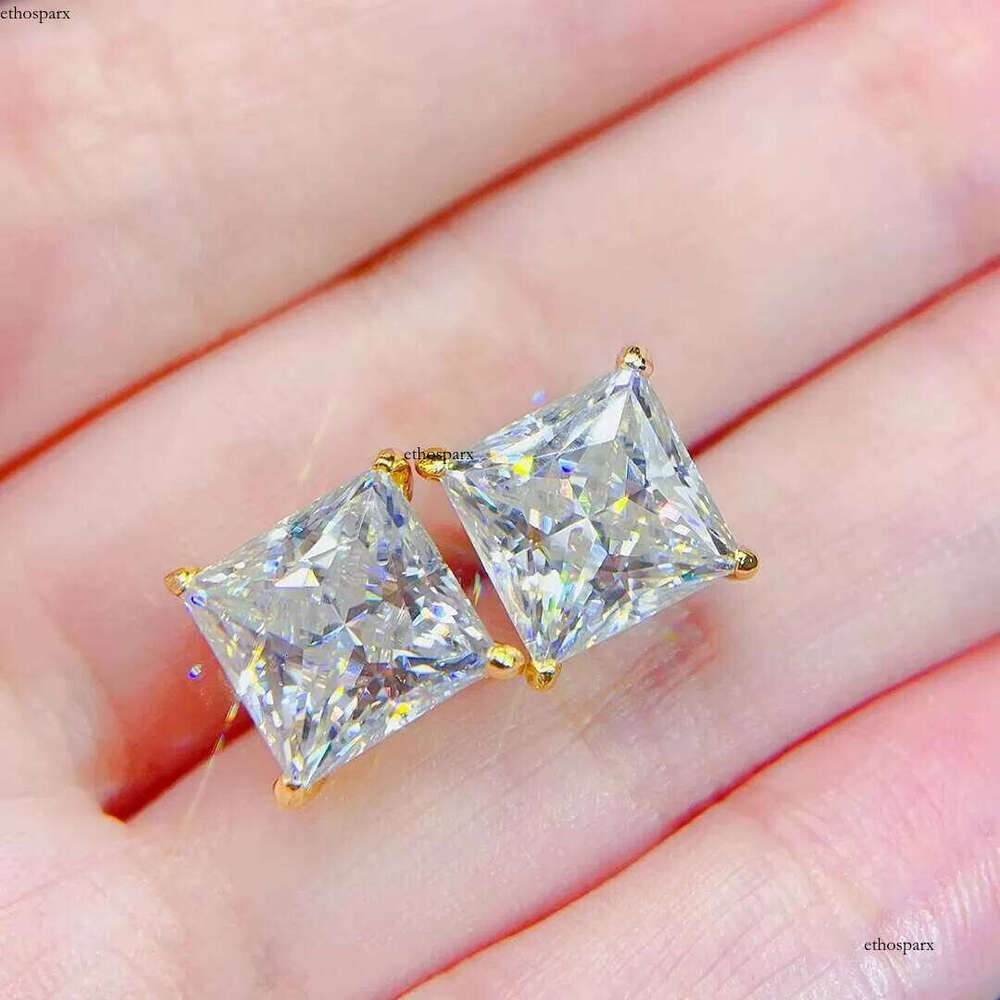 Bling Trendy Fashion Gra Moissanite Ear Studs Sier Hip Hop Screw Back Princess Cut Stud Earrings for Men