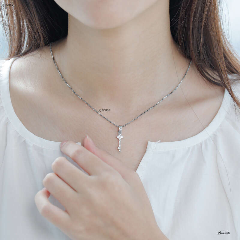INS Style Personality Iced Out VVS Moissanite chain Key Pendant Hip-Hop Necklace