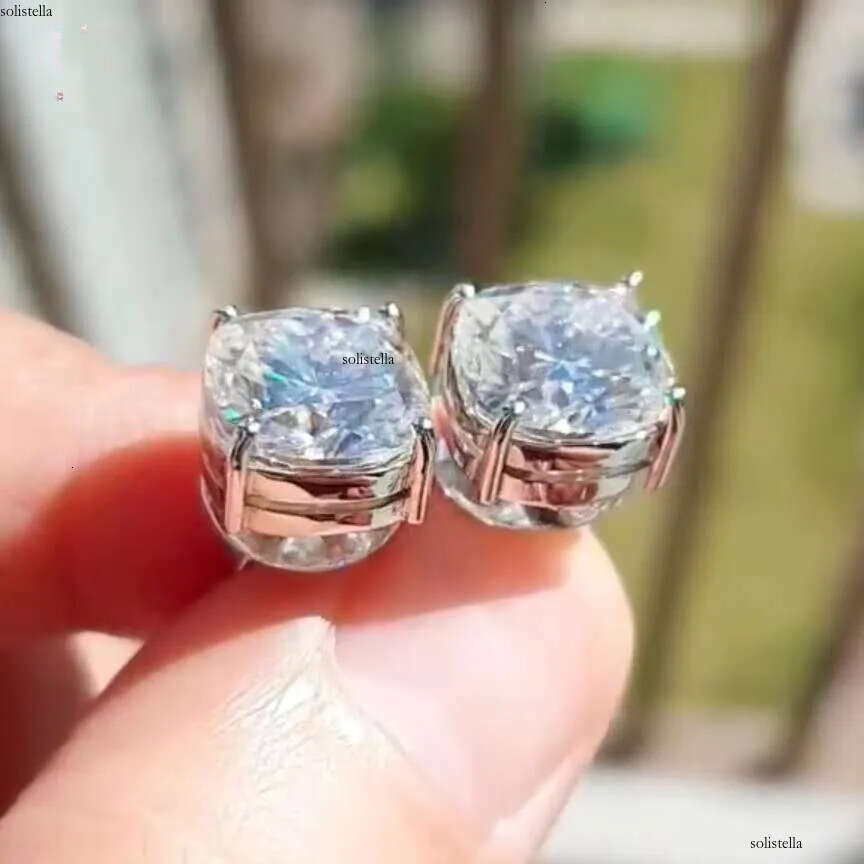 Hip Hop Stud Sterling Sier Claw Setting Screw Back Moissanite Earrings