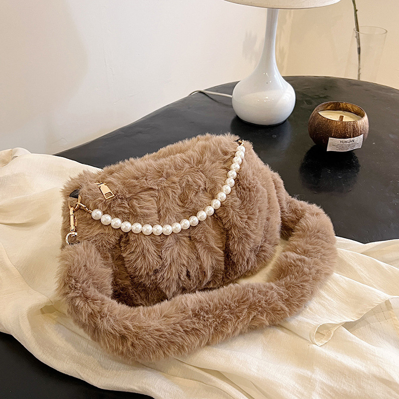 New Women's Furry Bag Niche High-end Feel Shoulder Luxury Bag Bag Fashion Versatile Small Bag Japanese Designer Bag Style Trendy Cute Underarm Ba