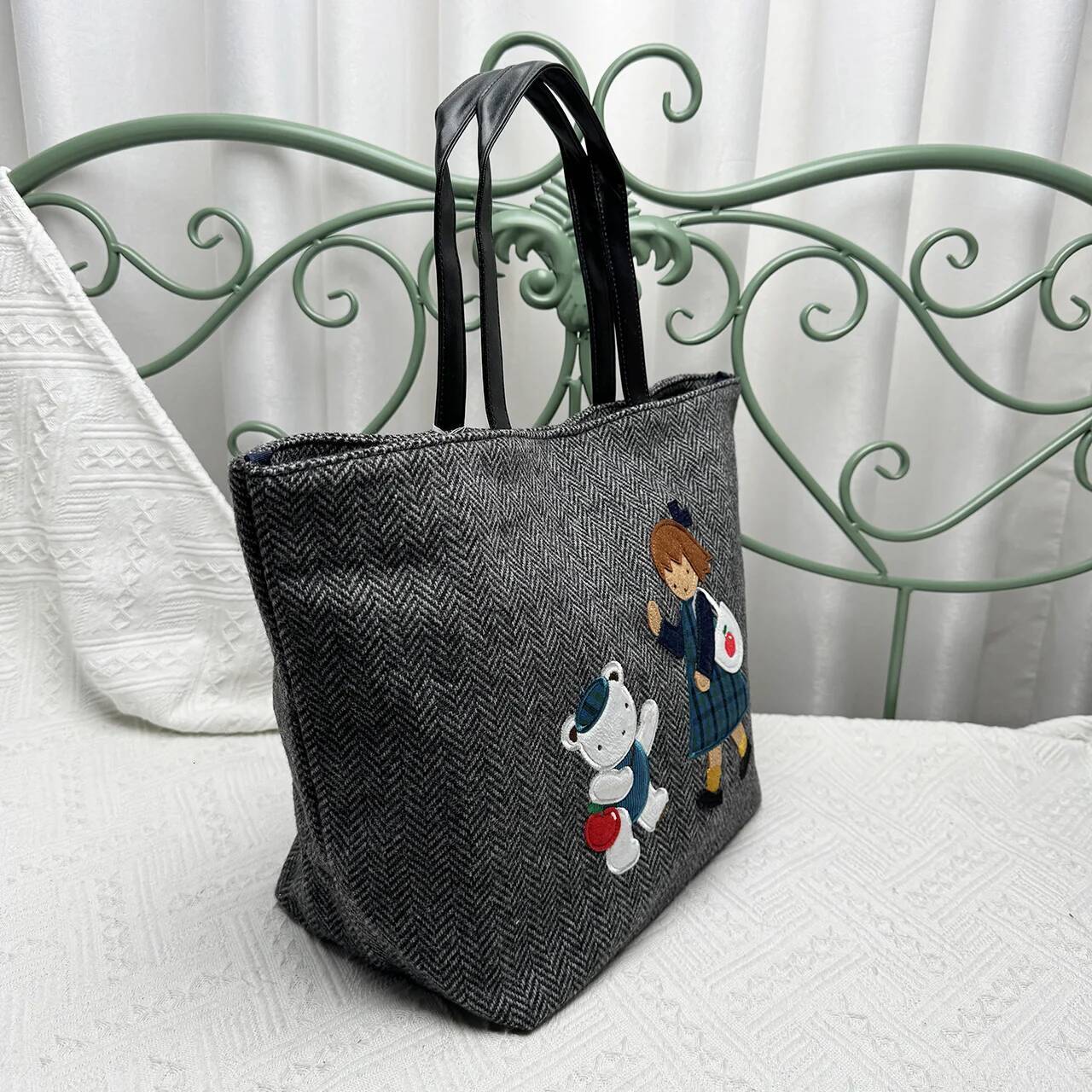 Ladies Cartoon Bear Large Capacity Casual Handbag Embroidery Tote Bag 566253