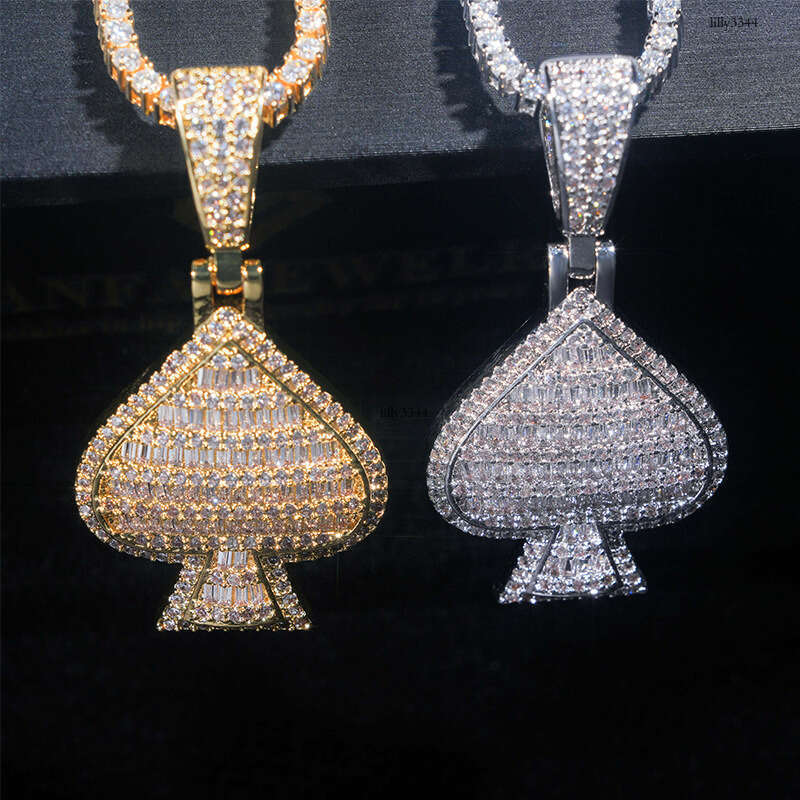 Personalized Heart-Shaped Sier Inlaid Moissanite Pendant Necklace Jewelry Can Be Worn with 5m Tennis Chain