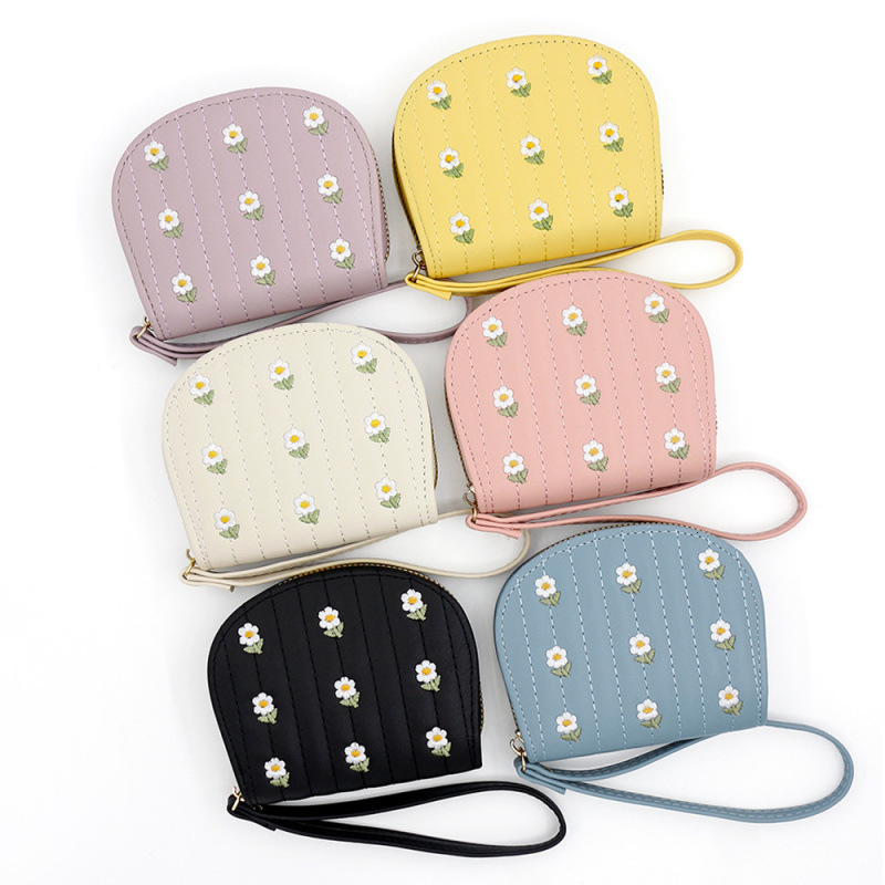 Luxury Bag Short Floral Embroidery Shell-shaped Large Capacity Handheld Organ Girl Card Holder
