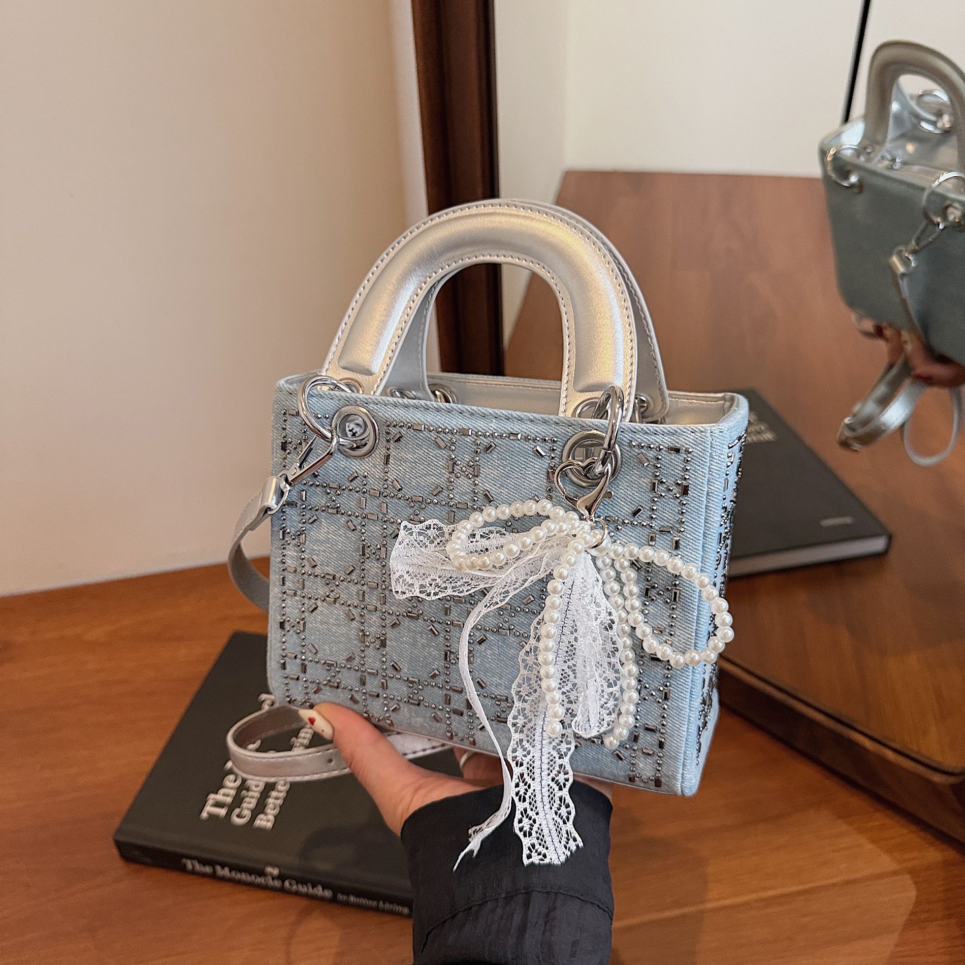 Designer's High-end Rhinestone Princess Diana Bag Cross-border New Exquisite Handbag, Light Luxury Quilted Fashionable Single Shoulder Crossbody 