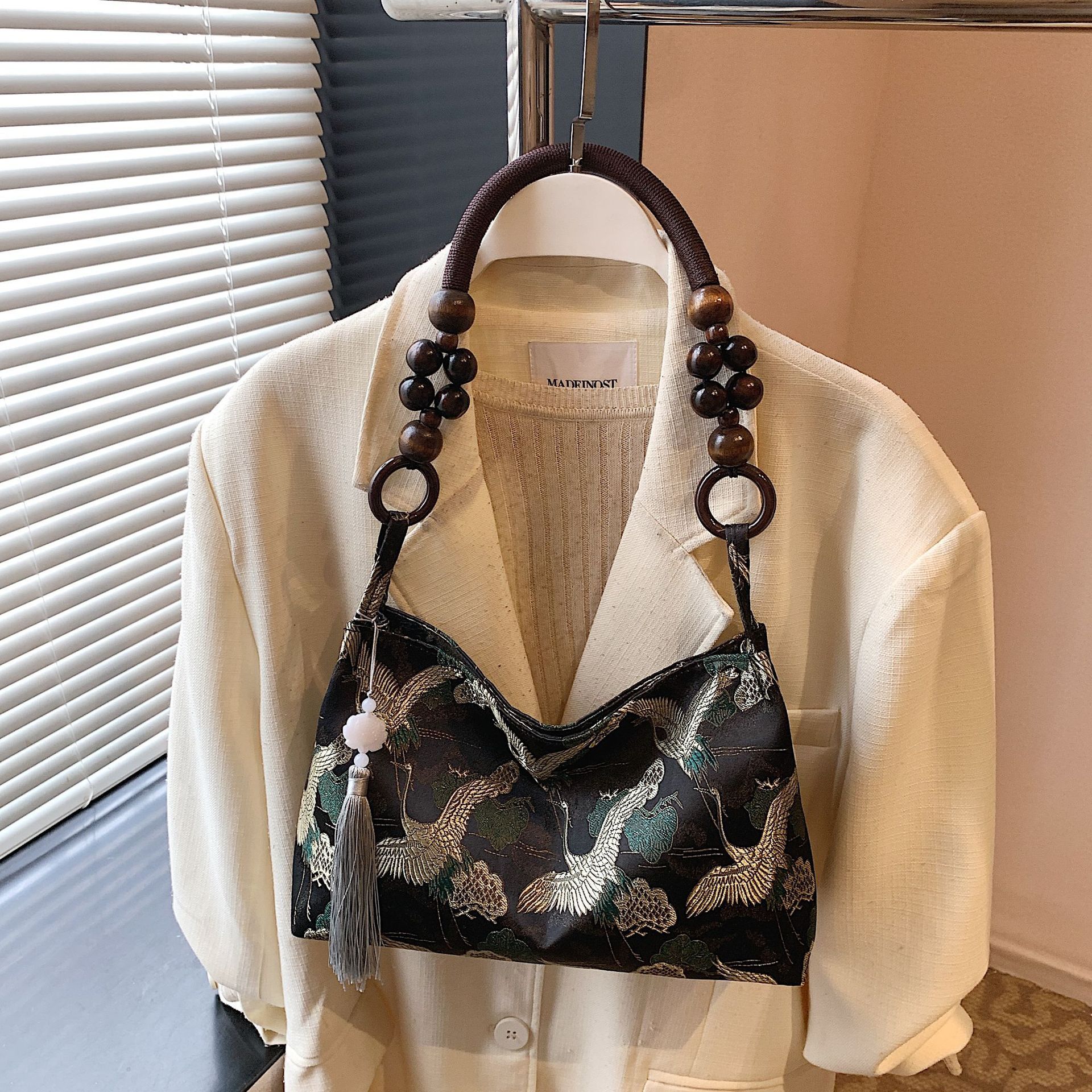 Cross-border Wholesale Women's Painted Pattern Underarm Bag Designer Bag Fashion Retro European And American Style Niche Light Luxury Bag Shoulde