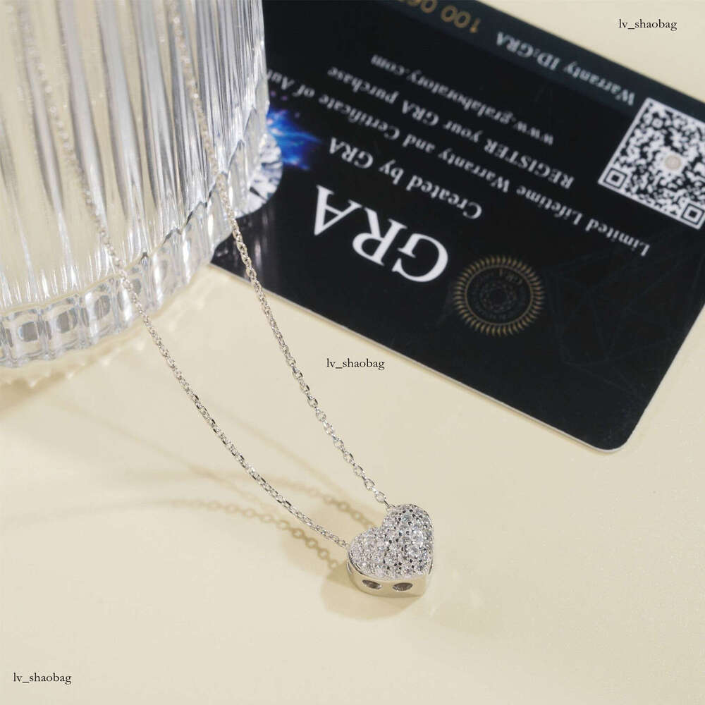 Hip-Hop Sier Inlaid D Color Moissanite 12mm Heart-Shaped Fashion Commuting Simple Personality Collarbone Chain