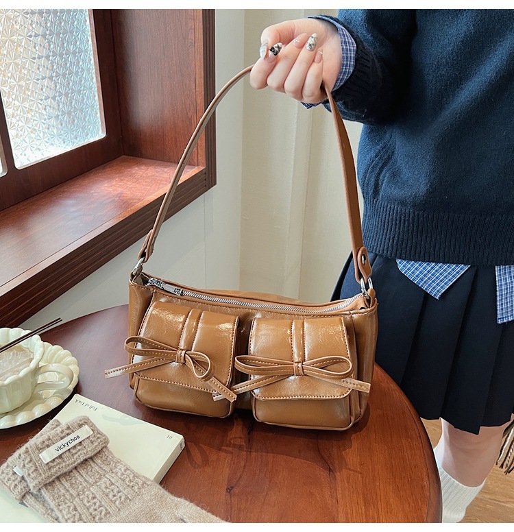New Casual Personality Designer Bag Simple Multi-pocket Retro High-end Niche Single Shoulder Women's Bag Cross-border Wholesale Small Luxury Bag 