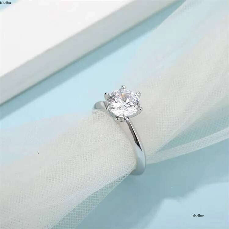 14K White Gold Heart Solitaire DEF VVS Moissanite Dia Ring