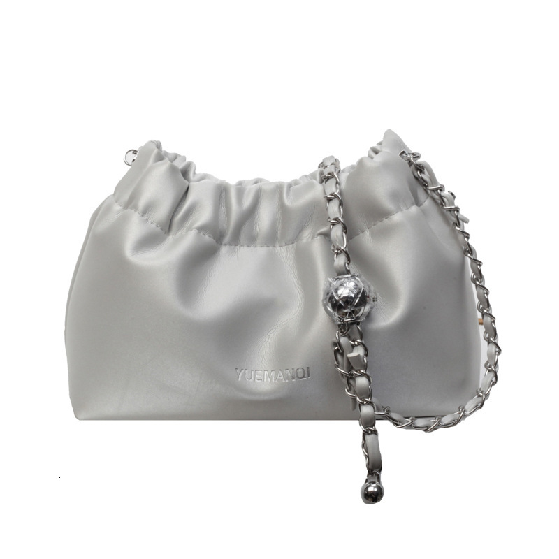 Cross-border New Cloud Bag Women's Bag Niche Designer Bag Design Chain High-end Feel Pu Small Bag Luxury Bag Fresh Style Single Shoulder Crossbod