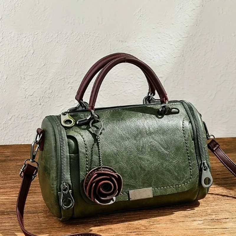 Fashion New Womens Bag Flower Decoration Womens Handbag Single Shoulder Crossbody Bag Z250809