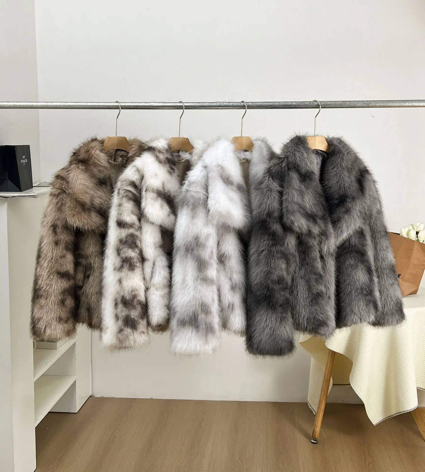 Faux Fur Coats Women Full Sleeve Short Coat Turn Down Collar Thick Warm Y2k Jackets Elegant Open Autumn Winter Jacket