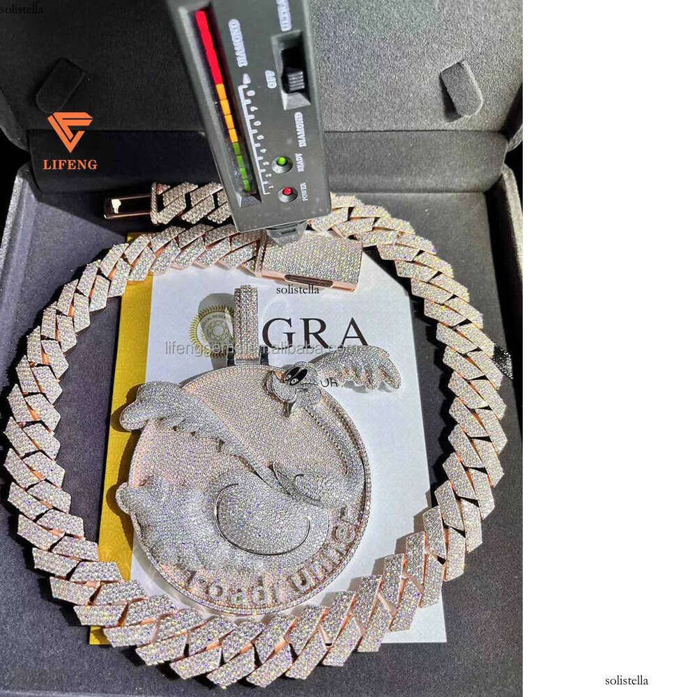 Fashion Design Solid Sier Gra Moissanite 18mm 20mm Wide Dia Iced Out Pendant Necklace Cuban Link Chain for Rapper BGD2
