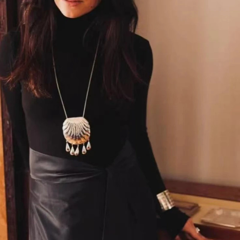 Fashion Shell Gold Silver Tassel Large Pendant Necklace Woman Unique High Quality Jewelry Trend 250805
