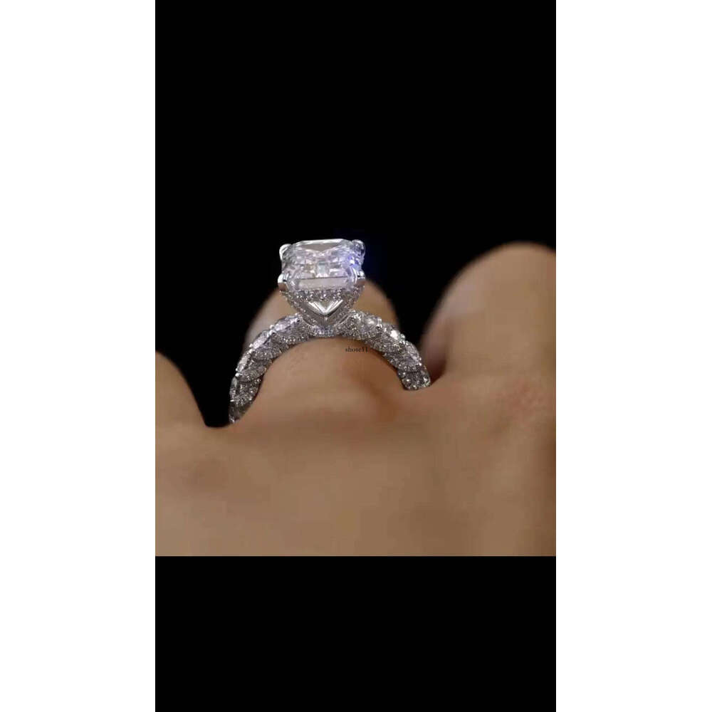 Rulalei Brand Designer Jewelry Wedding Rings Gorgeous Sterling Sier Fill Emerald Cut White Topaz CZ Dia Zircon Party Women Eternity Band Ring Gift