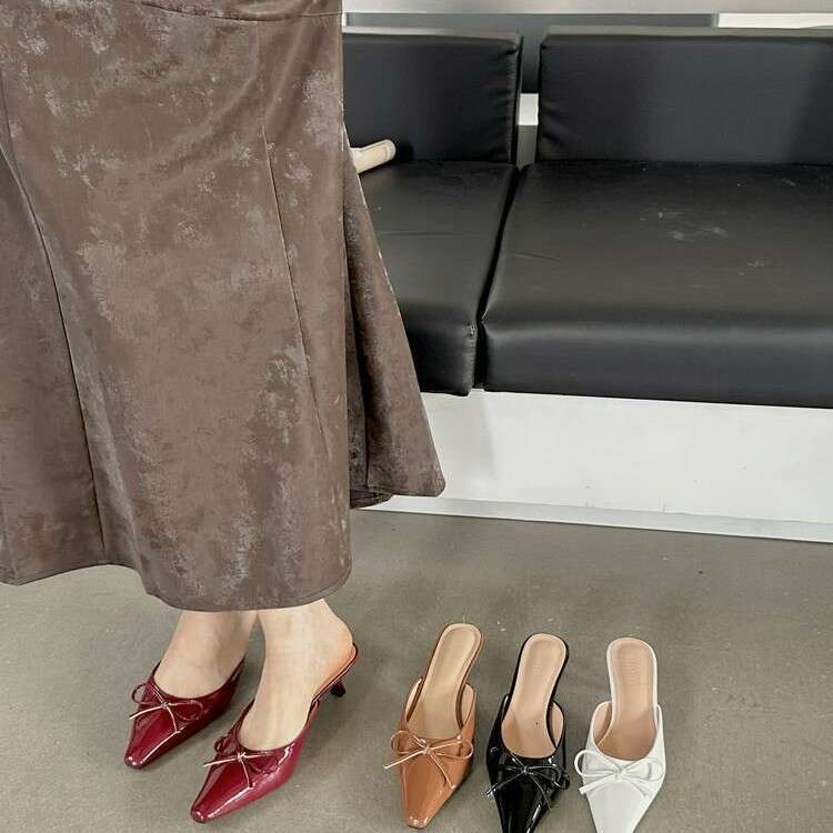 2025 Designer Shoes Summer New Bowknot Mid-Heel Mules Closed-Toe Half Slippers Women Plus Size High Heels Single Shoes Sandals