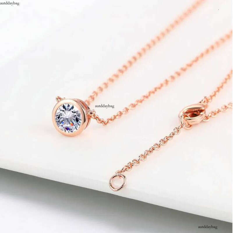 Simple Fashion Solitaire Pendant Women Jewelry Sterling Sier Rose Gold Plated 5A Cubic Zircon Emerald Ruby Party Girl Wedding Clavicle Necklace Gift
