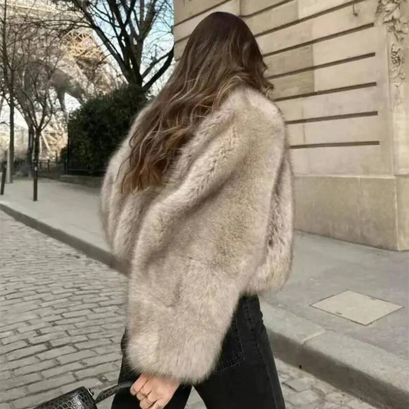 Chic Street Blogger Fashion Girls 2025 Winter Trendy Faux Raccoon Fox Fur Coat Jacket Women Thick Warm Cropped Fluffy Overcoats